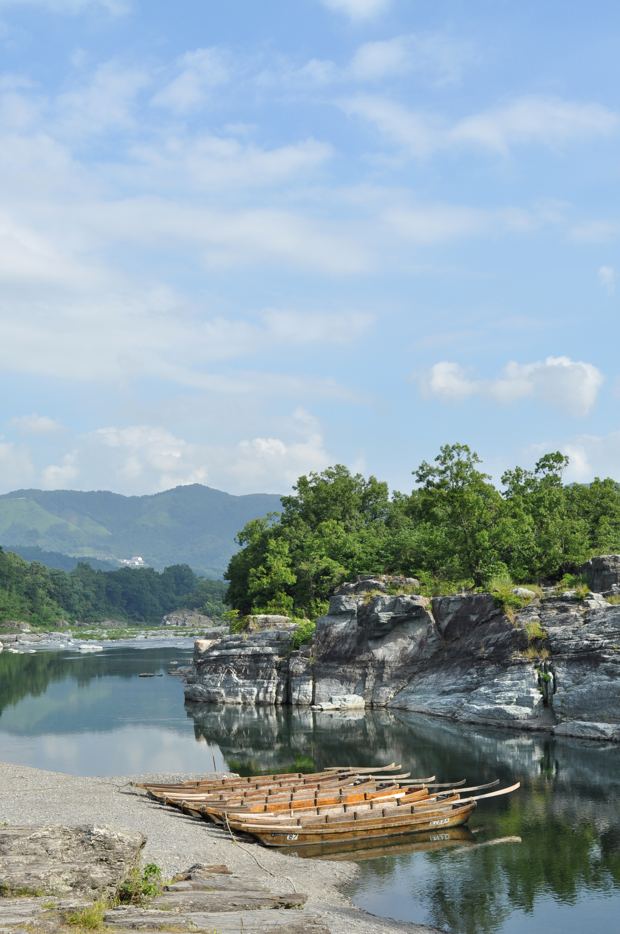 長瀞渓谷 岩畳観光案内長瀞温泉 花のおもてなし