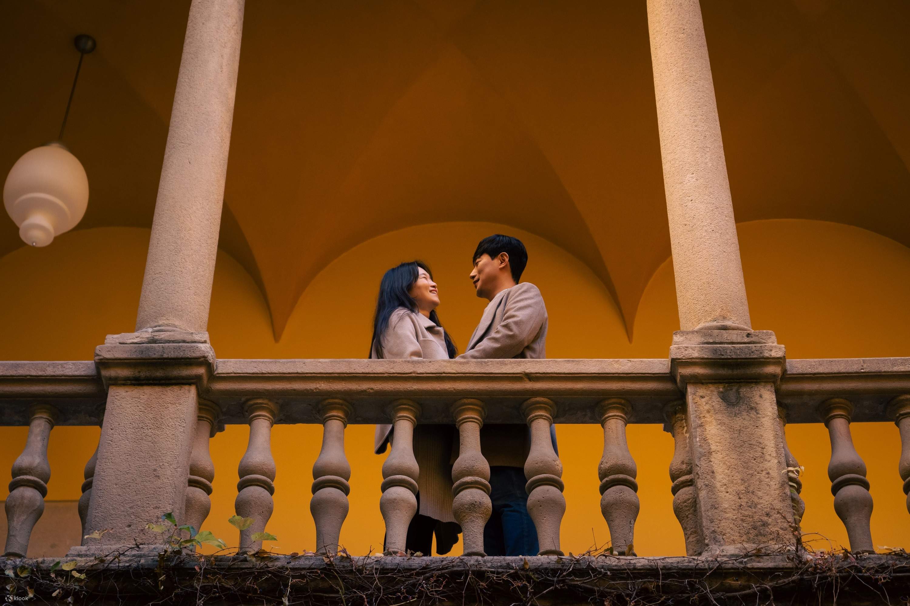 スペインの美しい模様のバルセロナの街並みの空撮。スペインの建物のあるバルセロナのスカイラインの空撮。の写真 – Unsplashの旅行の画像