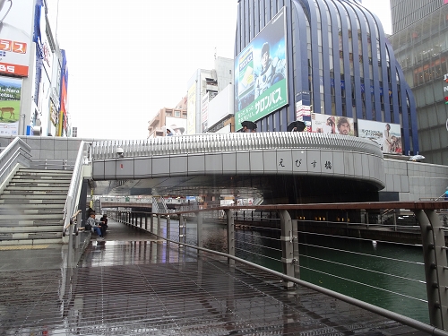 観光客＠ひっかけ橋: あにゃも世界