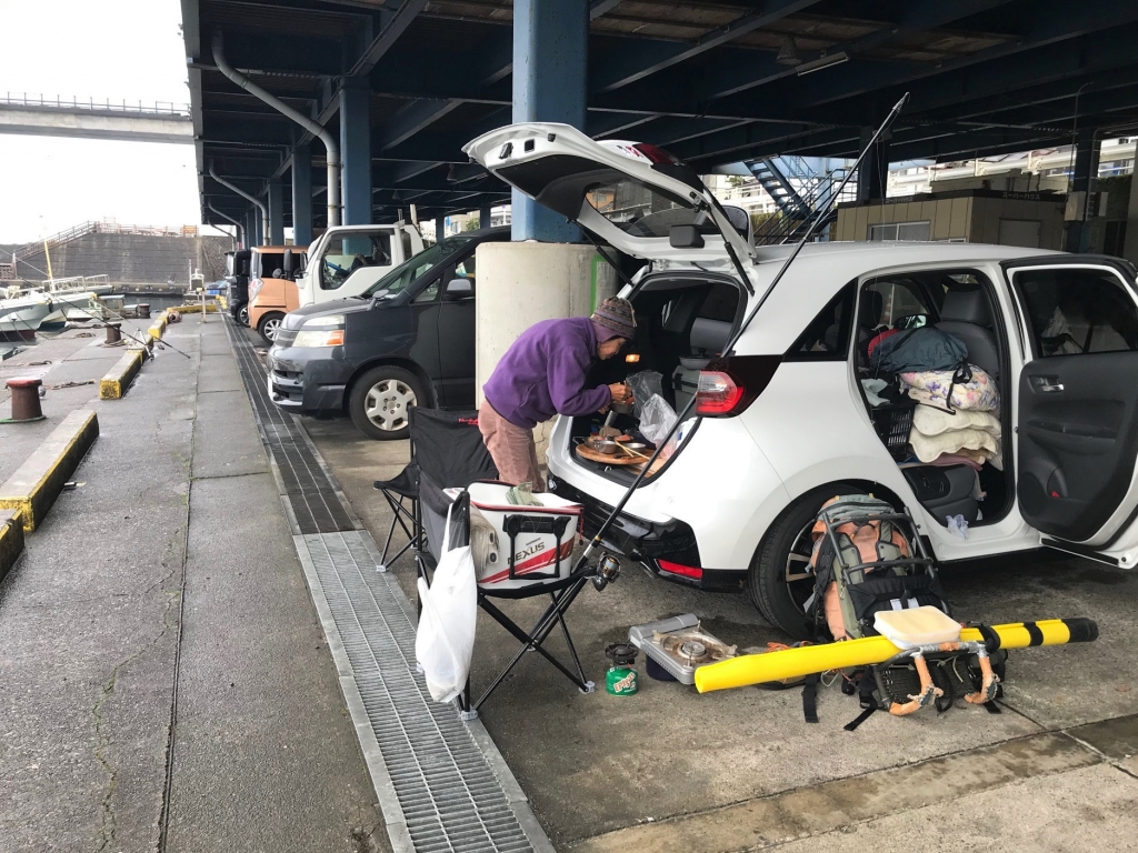 車横付けで冬の夜釣り堪能 アナゴ5匹にセイゴを手中 霞ケ浦ふ頭2021年2月27日- エキサイトニュース