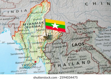 ミャンマー難民の子供たち、絵画を通して体験を語る · Global