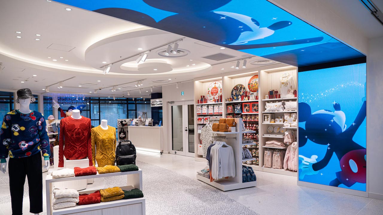 日本最大のディズニーストア新旗艦店「ディズニーフラッグシップ東京」新宿大通りにオープン - ファッションプレス