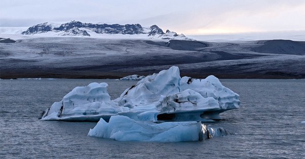 ロス・グラシアレス国立公園でのキャンプ - バイア・エスコンディダ、