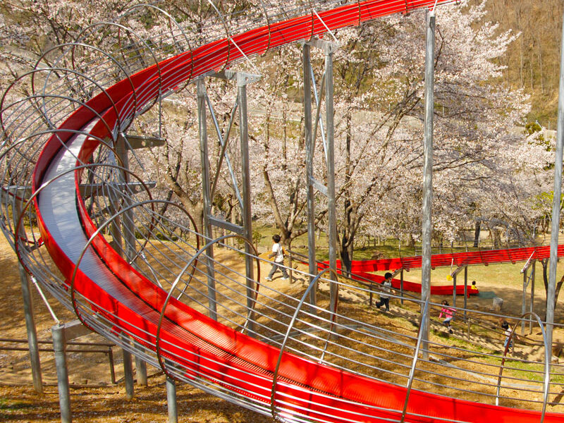 日本一のローラーすべり台 丹波山村- 生活協同組合パルシステム山梨