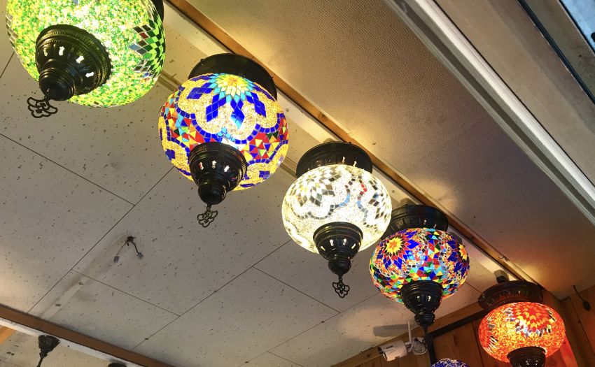 トルコ、イスタンブールのバラト地区のカラフルな家。Premium写真