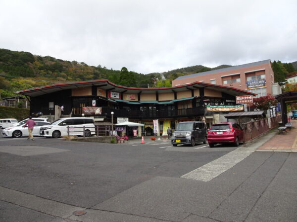 映える鹿児島旅 霧島観光の合間に休憩するならここ♪ 霧島温泉郷の名物が集合する霧島温泉市場ふくおかナビ