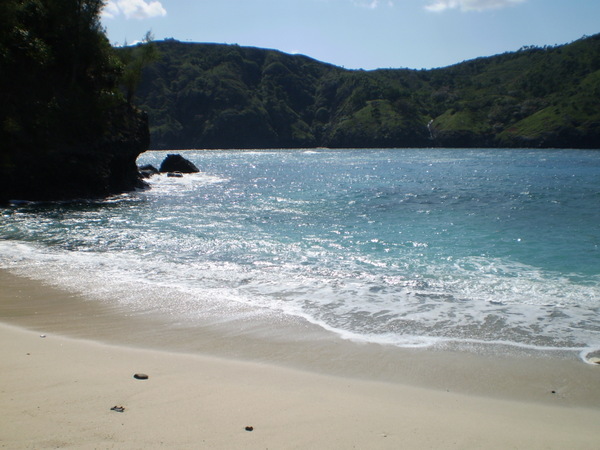 ローカルに愛される コペペ海岸 美しさ –