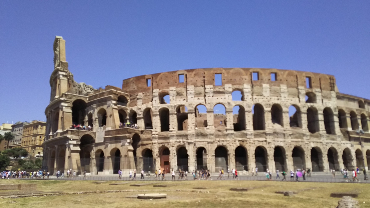 コロッセオの見どころ ローマ観光必見！世界最大の円形劇場 イタリアの誇る世界遺産に感動
