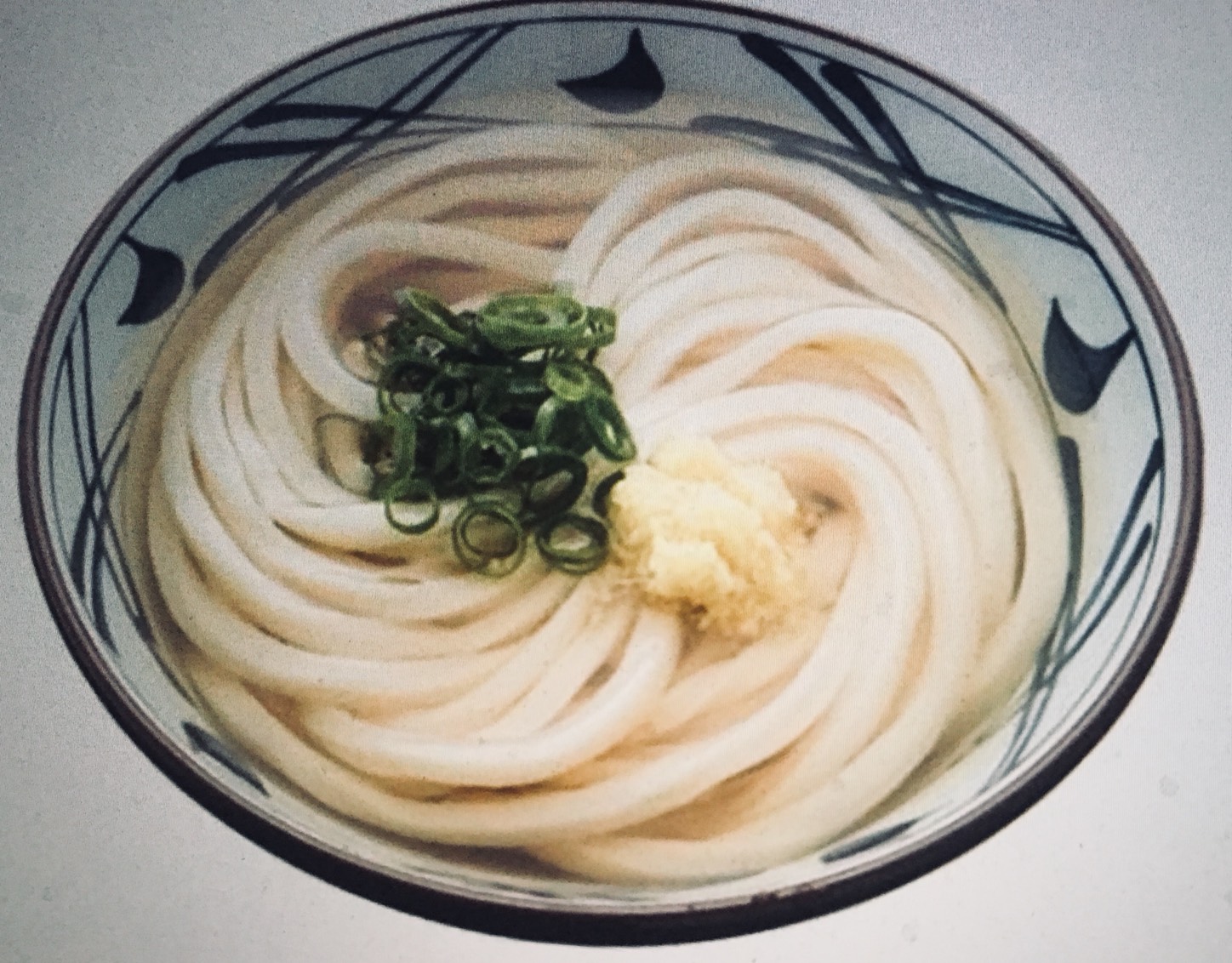 ハワイの丸亀製麺へ♡ 世界で一番売り上げ高いのは ホノルル店なんですって♡ 確かに閉店22時まで行列！