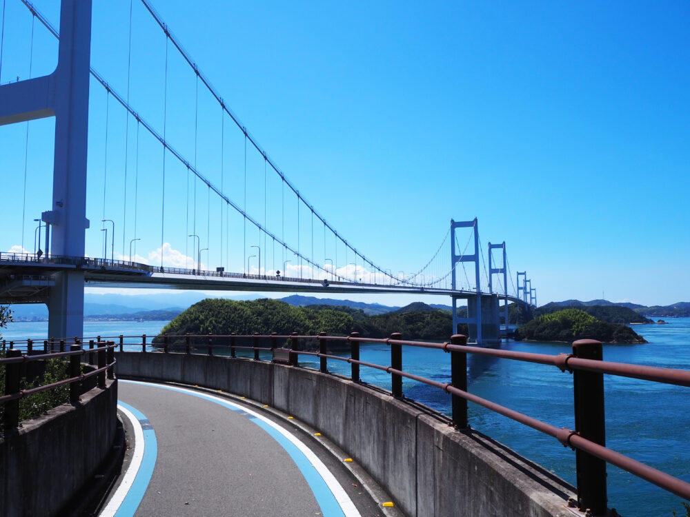 愛媛しまなみ海道・来島海峡大橋ライトアップを撮ってきたコトカラテル