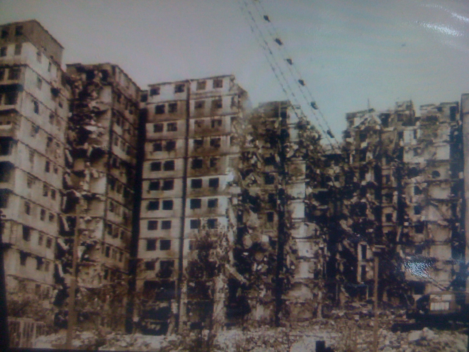 今はなき香港のスラム街「九龍城砦」に魅入られた写真家が切り取った世界Business Insider Japan