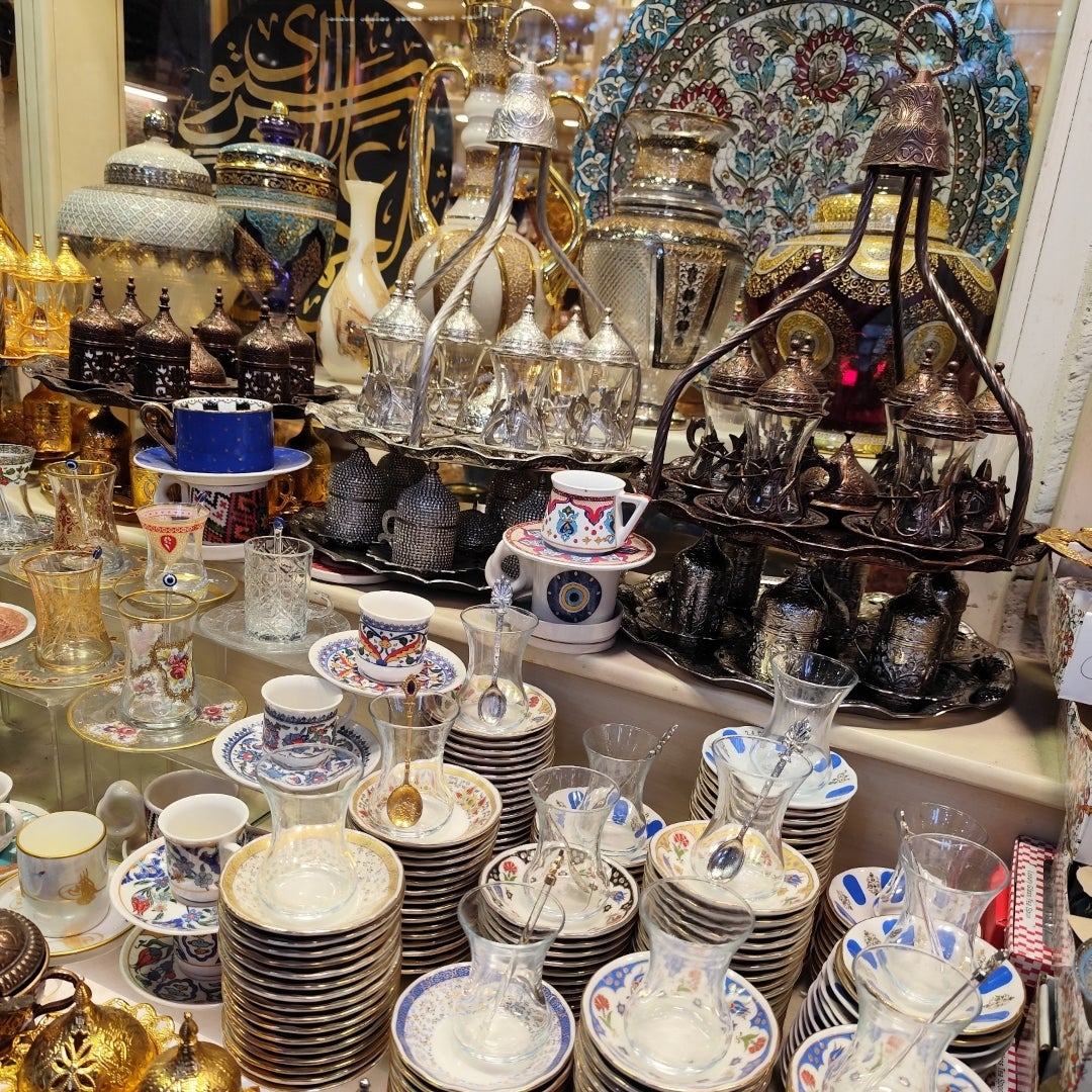 トルコトルコみやげトルコ土産トルコおみやげトルコお土産トルコタイルトルコ陶器トルコ雑貨コースター額付き手描角タイル 10×10 95伝統的なトルコ陶器と大量の商品お土産にトルコ、イスタンブールのグランド