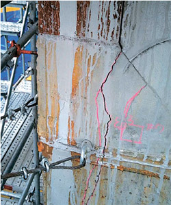 海外の反応 韓国のロッテワールドタワーが倒壊の危機!現在の姿を見て世界が絶句した理由 - YouTube