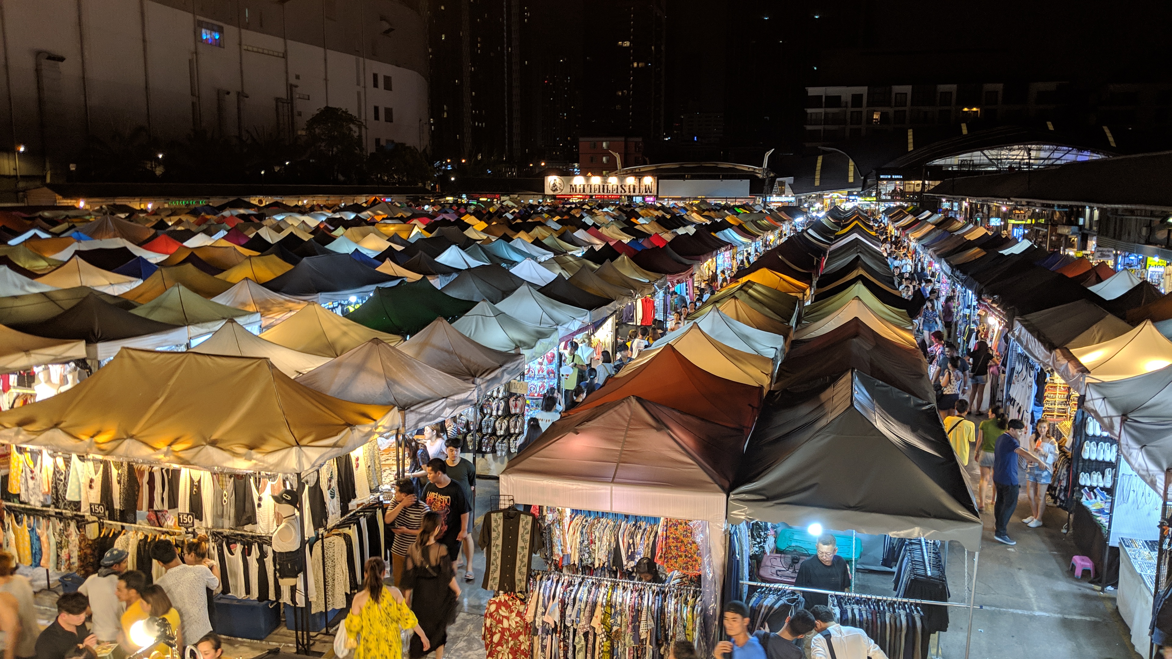 チェンライのナイトバザールで売ってるものを全部紹介！BANGKOK GIRLS NOTE BYぷくこ 〜女子のためのタイ・バンコク完全ガイド