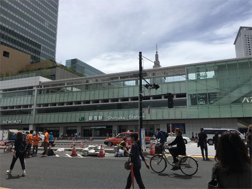 前陣子調查果然大家最容易迷路的車站還是「新宿車站」😍 最新版地圖整理好了！先把圖片存起來，再看留言欄文章，一次搞懂後就再也不會忘記了～