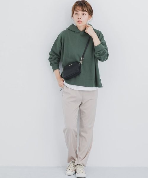 遊園地デート服メンズ3点コーデセット ブルーブルゾンデニムジャケット×白Vネック７分袖Tシャツ×グレーストレッチスキニーパンツ