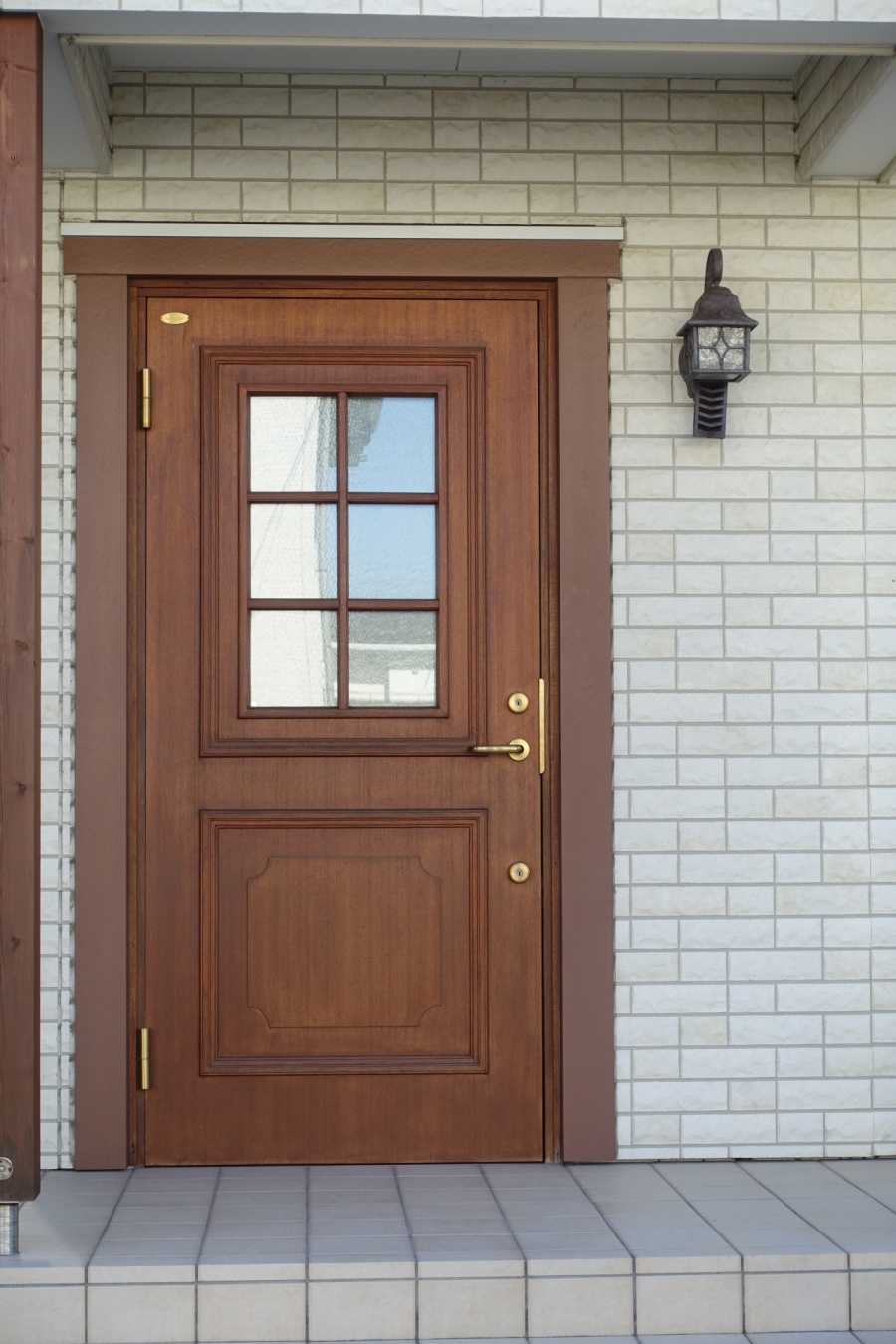 玄関ドアの開き勝手について 外開き？内開き