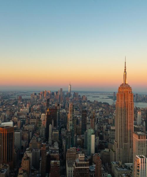 ジャクソンビルフロリダ州発バッファロー ニューヨーク州着 フライト USD 437