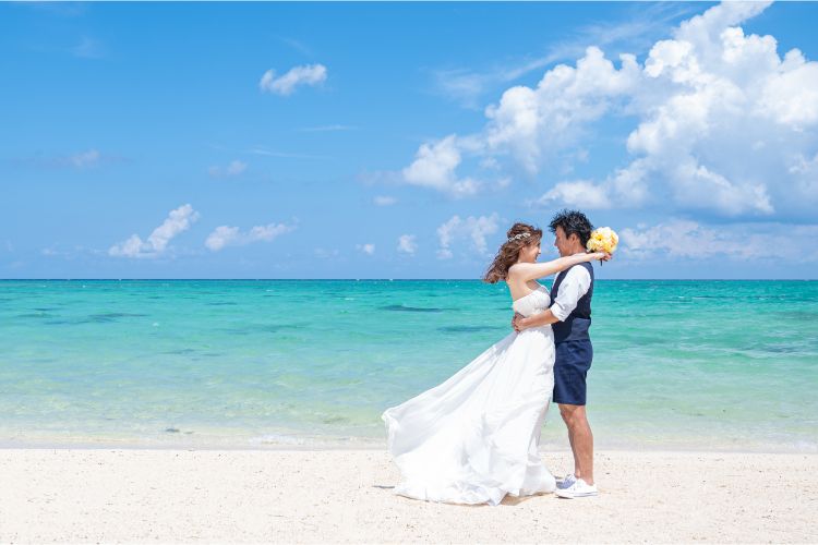 芸能界イチの肉体美!?令和のリアルビーチボーイ・濱尾ノリタカが魅せる１st写真集ViVi