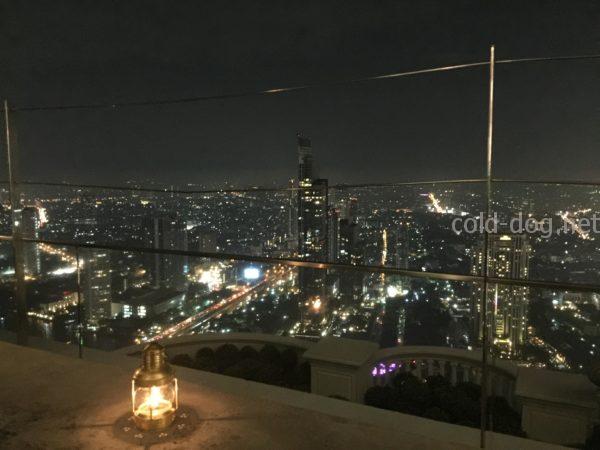 タイ バンコクで最も人気なルーフトップバー「シロッコ スカイバー」