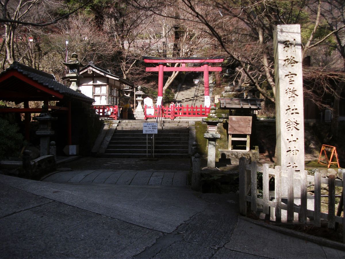 談山神社の大鳥居！北口に建つ県指定重要文化財奈良の宿大正楼