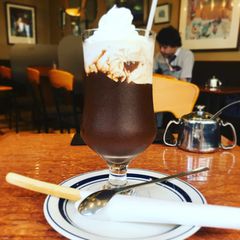 レトロな空間に心癒される。横浜駅西口で