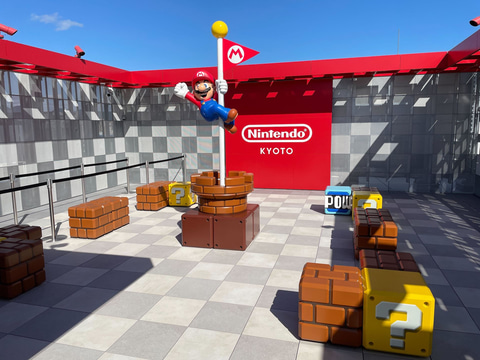 巨大コントローラーでマリオ！ 任天堂の歴史体感できる「ニンテンドーミュージアム」 京都・宇治に10月2日登場nippon.com