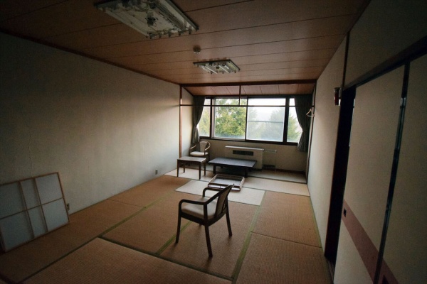 千葉 心霊スポット？廃ホテル、油井グランドホテル ホテル活魚 跡を散歩！│一人旅研究会