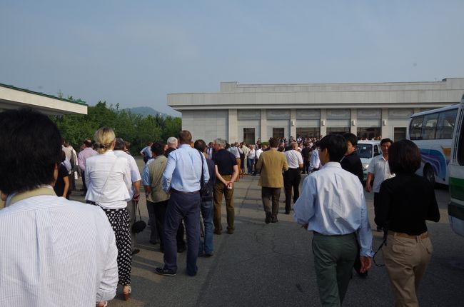 金正恩氏、父親の命日に錦繍山太陽宮殿を参拝 デイリーNKジャパン ｄメニューニュース NTTドコモ