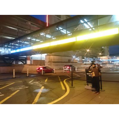 喫煙スペースは外にあります。』by bbnシアトル タコマ国際空港SEA のクチコミ フォートラベル