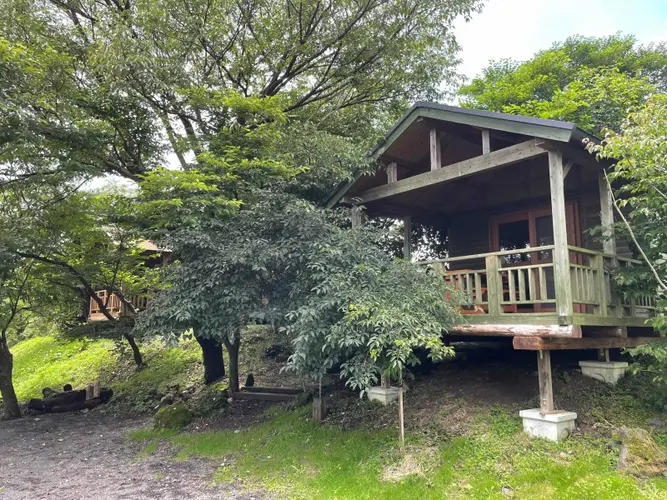 富士山の雄大な景色富士宮市 『アーバンキャンピング朝霧宝山』攻略ガイド 駐車場・トイレ 中部キャンプWALKER