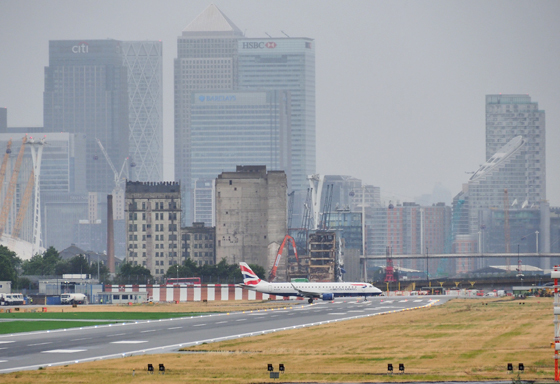ロンドンシティ－空港 - Ｙ夫の旅客機と鉄道の写真館