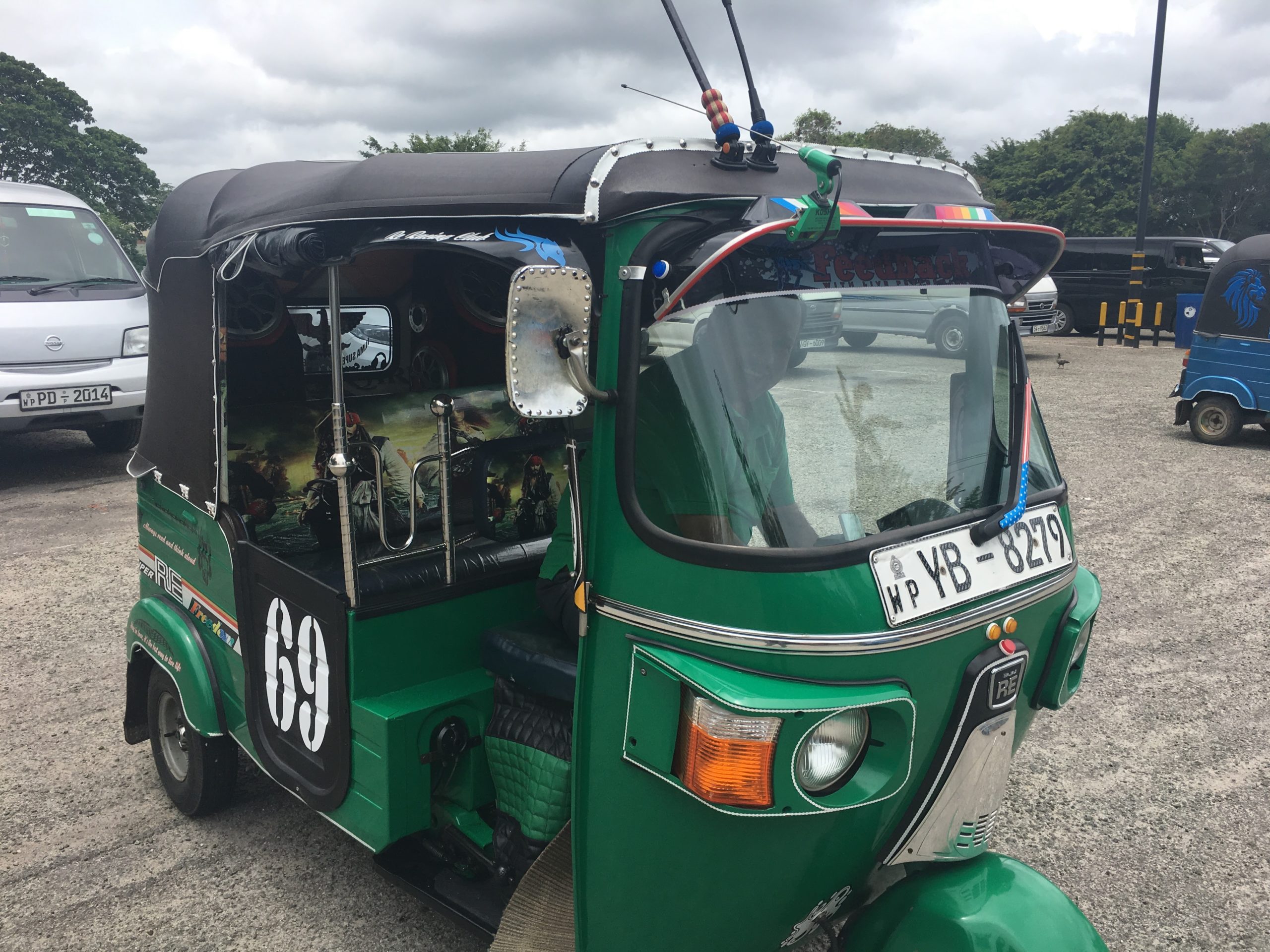 アジアのバス・タクシー、環境対応に商機 日本勢参戦 - 日本経済新聞