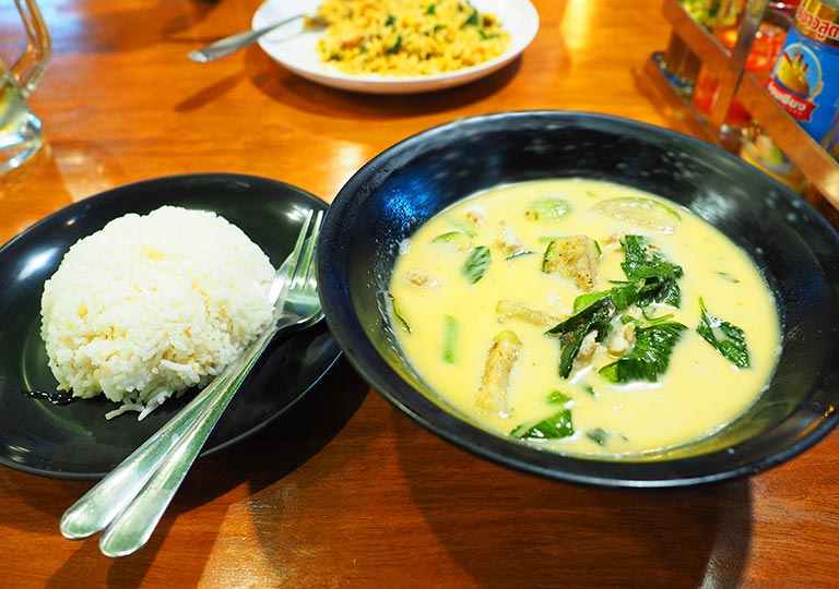 バンコク旅行者必見！カオサン通りで絶対食べて欲しいグルメスポット - Toshiの悪あがき