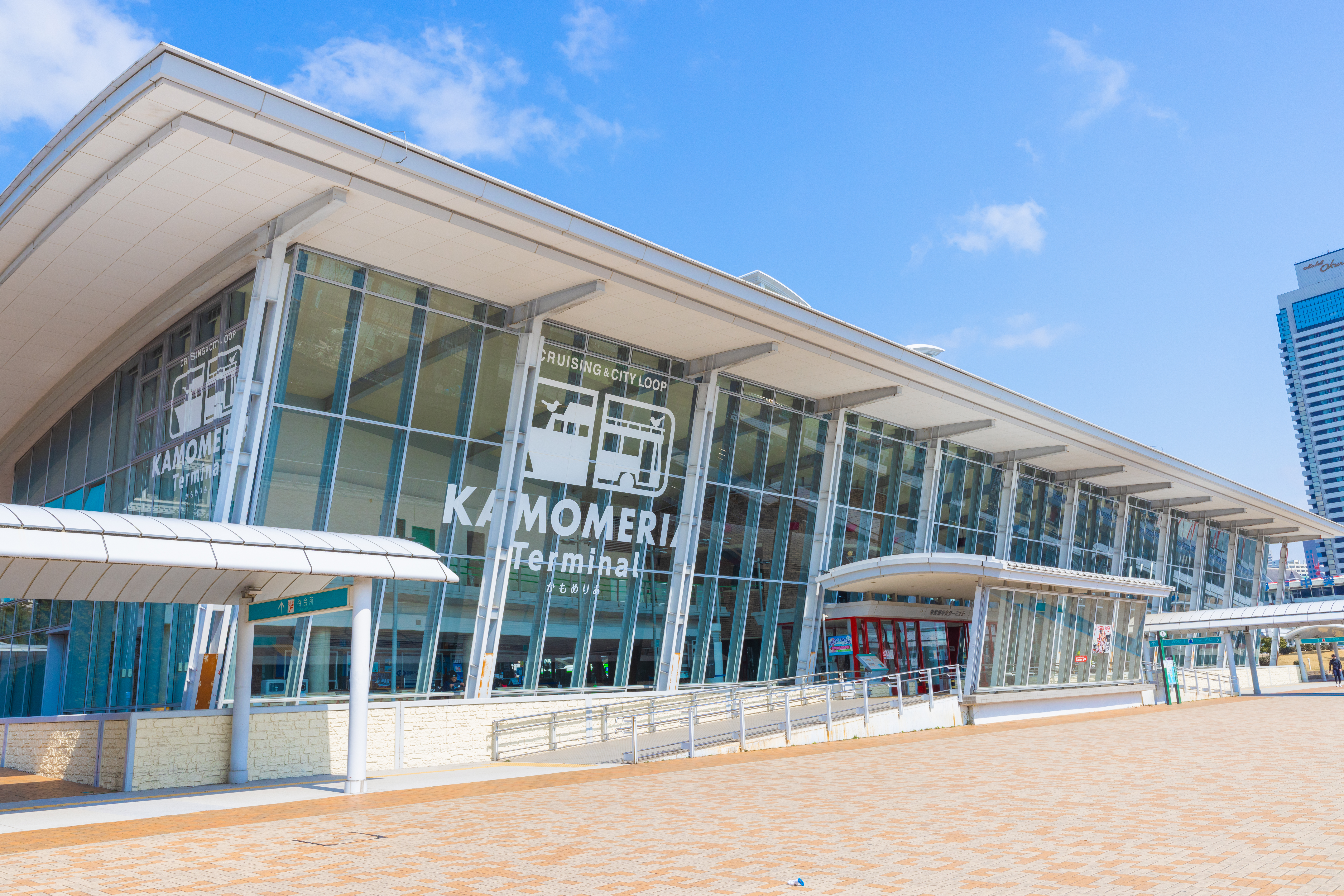 中突堤中央ターミナル かもめりあの活用について - こべるん ～変化していく神戸～