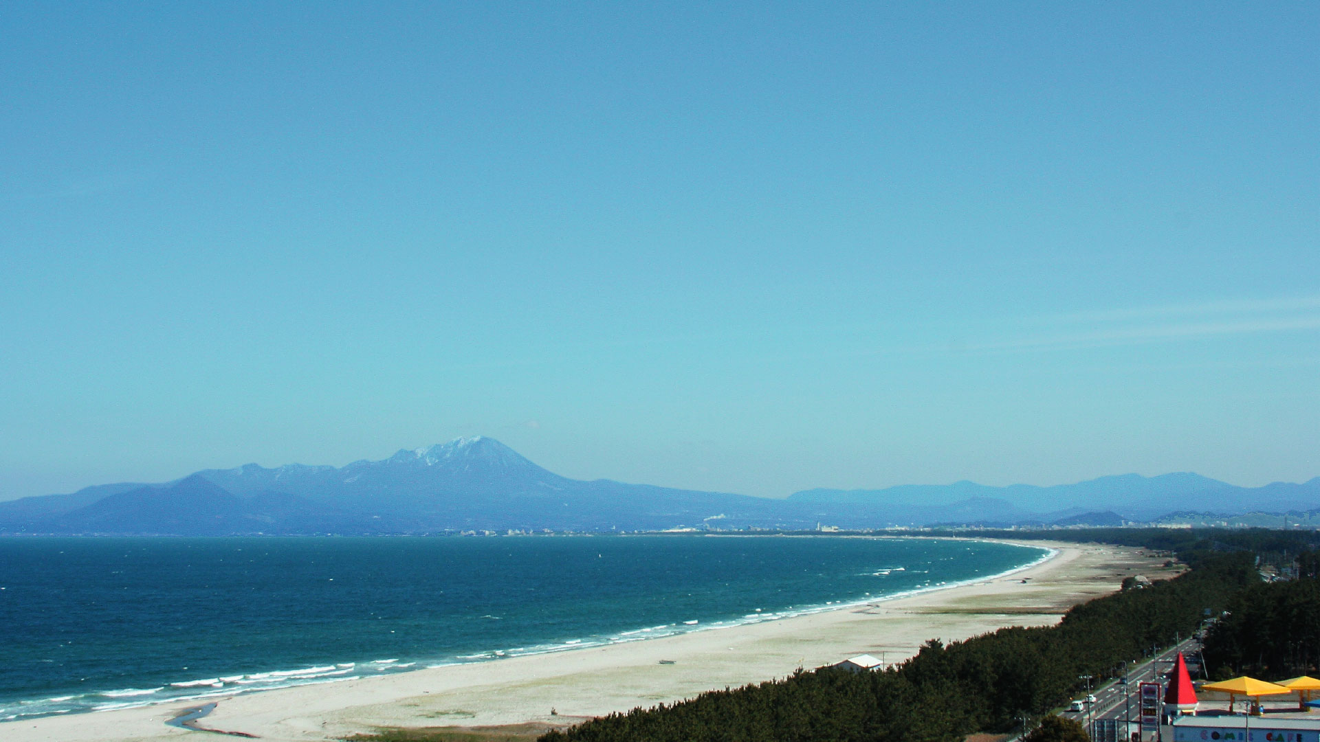 鳥取港の整備境港湾・空港整備事務所山陰 鳥取・島根 の港湾・空港の整備を私たち「境港湾・空港整備事務所」が所管しています
