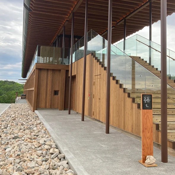 禅坊 靖寧 ぜんぼう せいねい 』淡路島の山中に出現した全長約100mの木造「空中座禅道場」は圧巻の建築物だった！Re-urbanization-再都市化