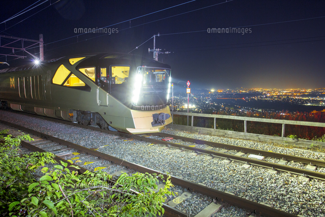 夜景百選』 姨捨サービスエリア 姨捨SAおばすてさーびすえりあ から見る夜景。長野県千曲市 長野自動車道姨捨山』千曲・坂城