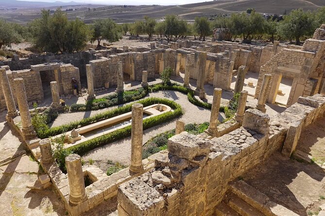 チュニジア最大のローマ遺跡ドゥッガに佇み古代世界を偲ぶ！チュニジアトラベルjp 旅行ガイド