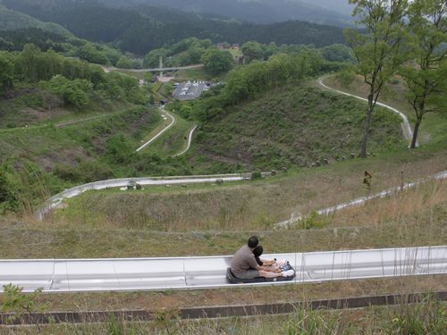 駐車場情報あり 結構穴場？長いローラー滑り台が楽しめる「塩瀬中央公園」FUN×KOBE