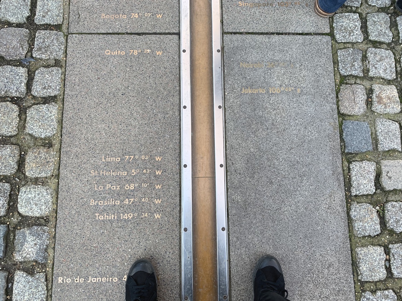 世界の時間の基準はココ！ グリニッジ天文台子午線またいで写真を撮るぞ！みゅうロンドンブログオプショナルツアー・現地ツアーの みゅう