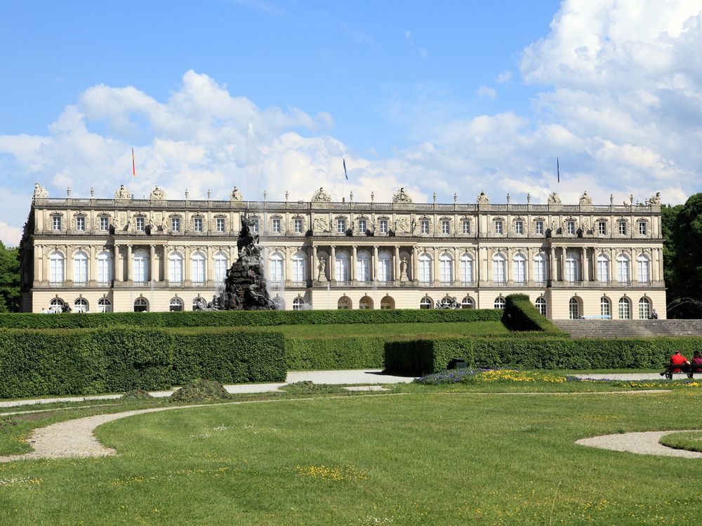 ルードヴィッヒ2世のヘレンキームゼー城を日帰り見学