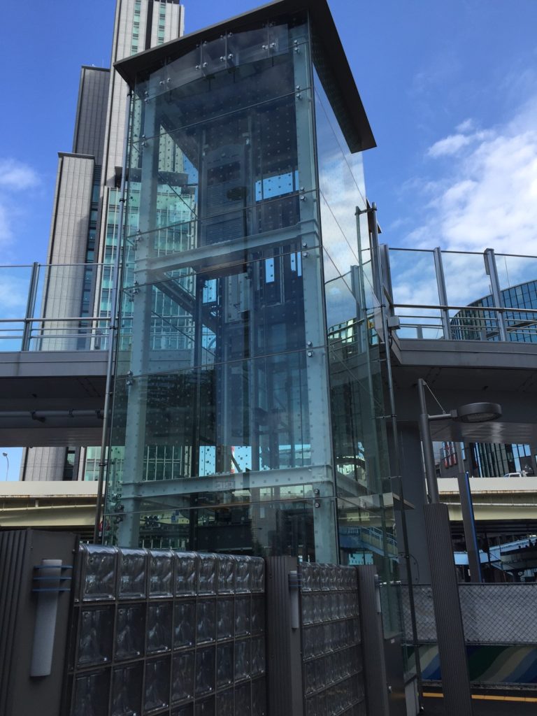 渋谷駅西口歩道橋のエレベータ、8月23日12時供用開始 - トラベル Watch