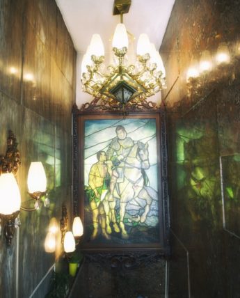 上野の歴史あるクラシック喫茶店古城で特別な時間を過ごそう