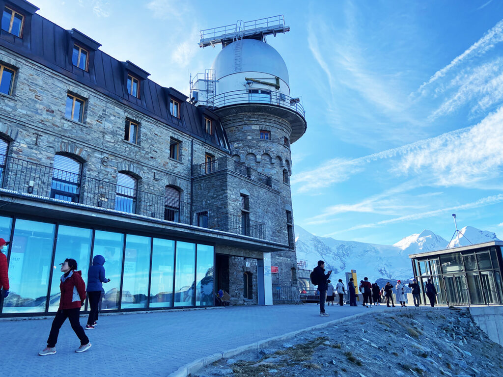 ゴルナーグラート鉄道でマッターホルン観光 スイス