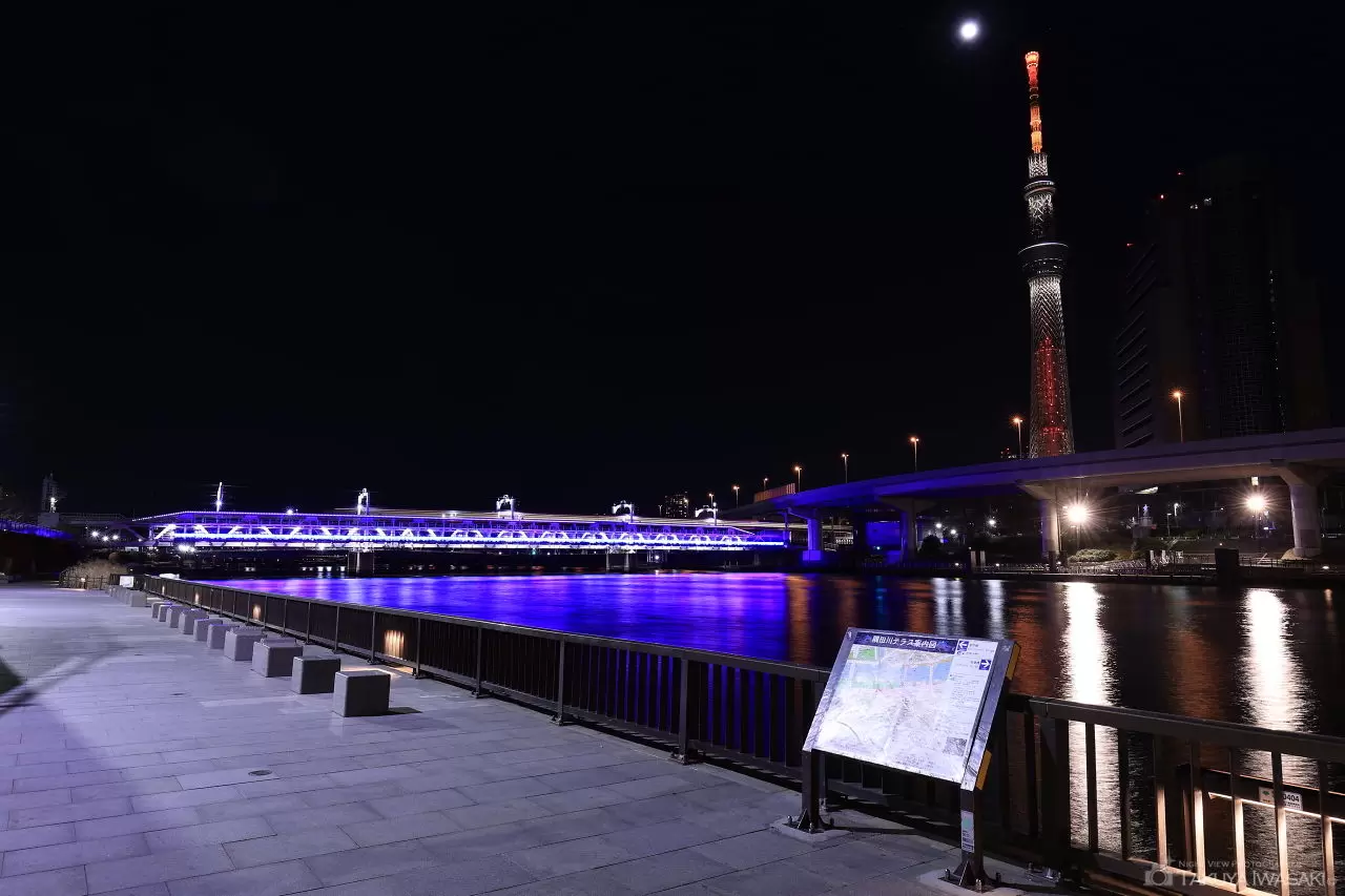 隅田川テラスを歩く右 その２ 桜橋から尾竹橋まで