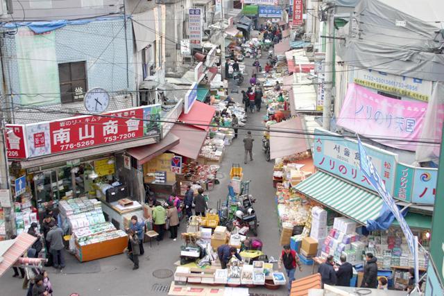 ソウル南大門市場ガイド付きストリートフードツアーGetYourGuide