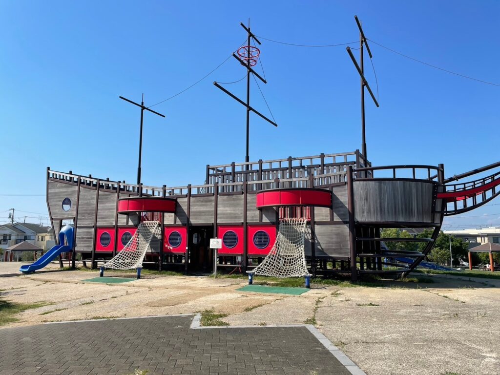 綱島上町中央公園の遊具など基本情報