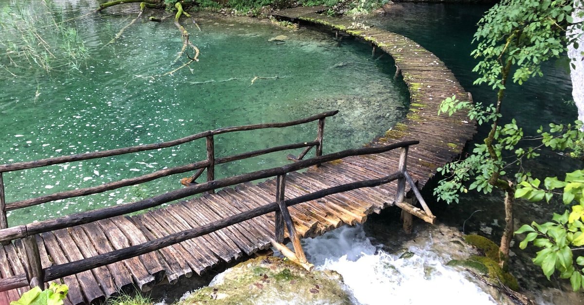 プリトヴィツェ湖群国立公園は透明感のある湖群が魅力！歴史や見どころなどを解説NEWT ニュート