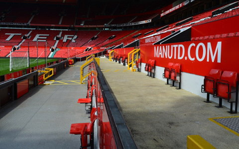 オールド・トラッフォード・スタジアムのマンチェスター・ユナイテッドのサッカーの試合チケット 2025